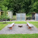 Tiny House At Ariola Lodge *