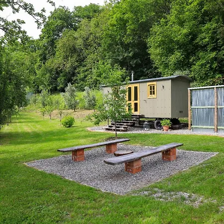 Jaktstuga Tiny House At Ariola *